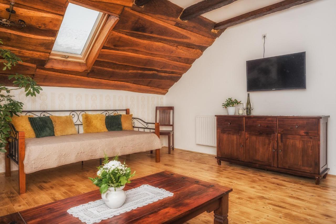 Tri Mudraca Inn Karanac Dış mekan fotoğraf