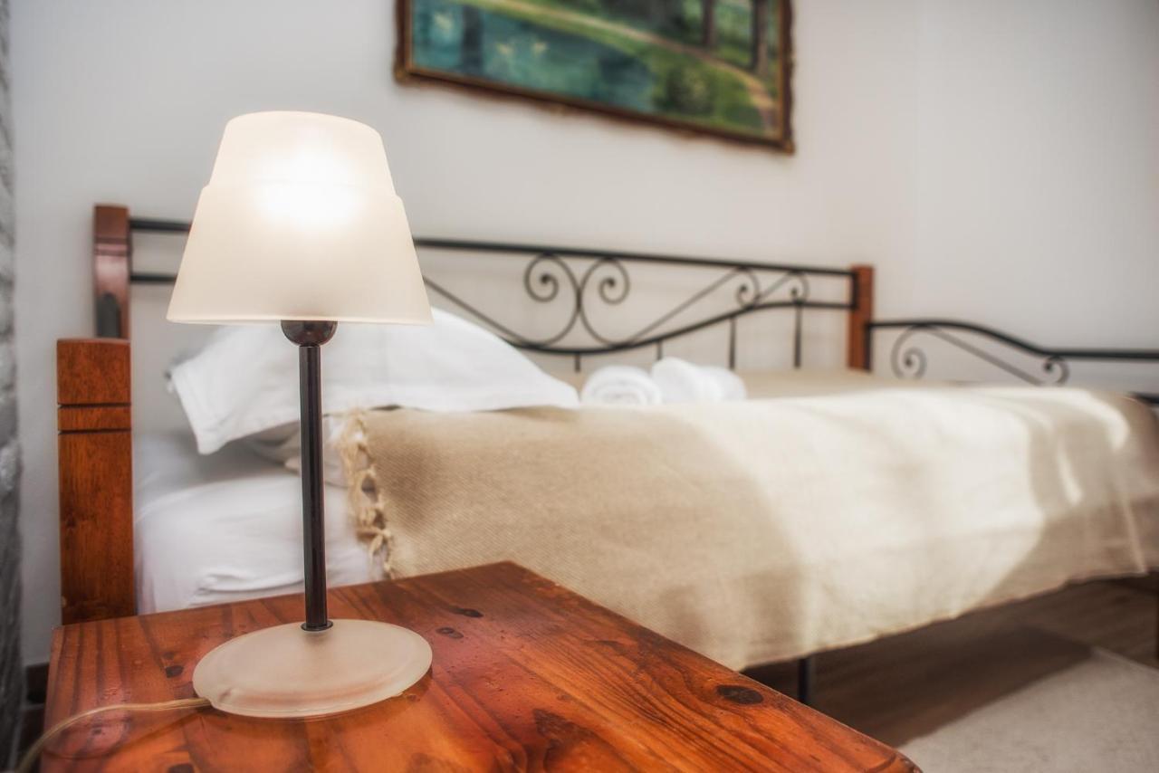 Tri Mudraca Inn Karanac Dış mekan fotoğraf