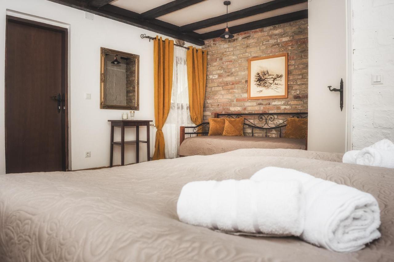 Tri Mudraca Inn Karanac Dış mekan fotoğraf