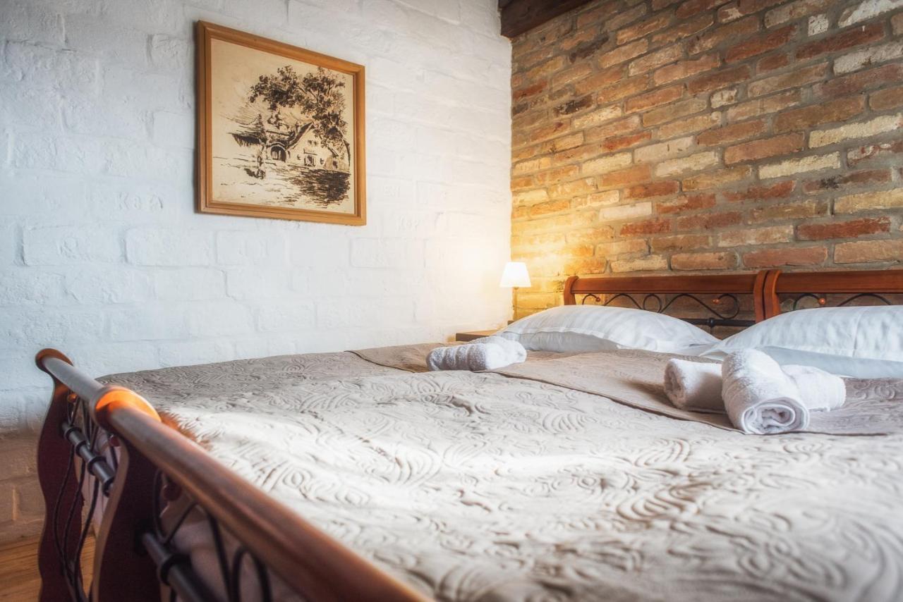 Tri Mudraca Inn Karanac Dış mekan fotoğraf