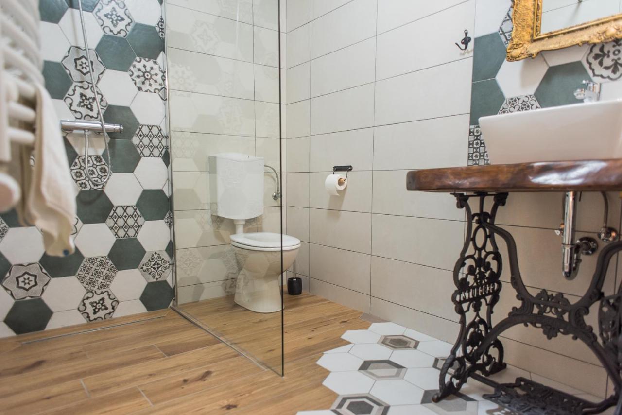 Tri Mudraca Inn Karanac Dış mekan fotoğraf