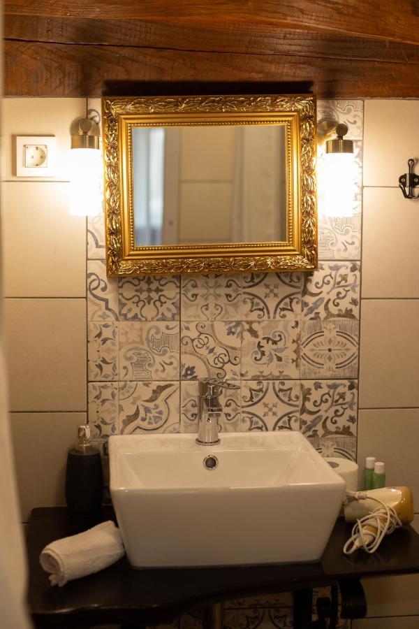 Tri Mudraca Inn Karanac Dış mekan fotoğraf