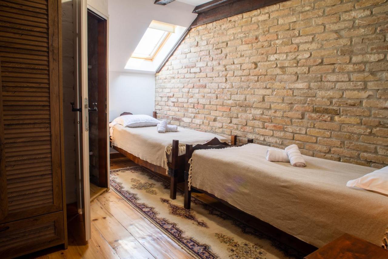 Tri Mudraca Inn Karanac Dış mekan fotoğraf